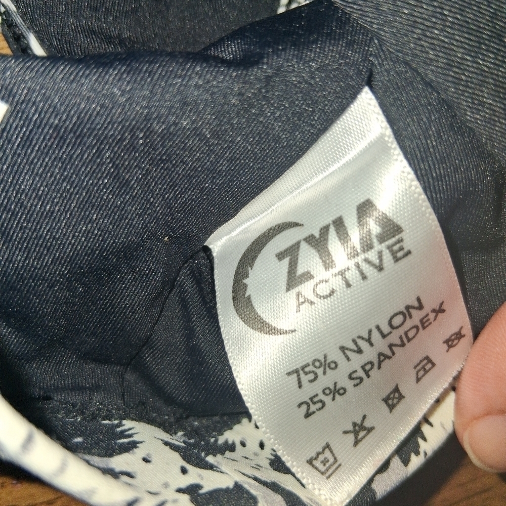 Zyia Snow Leapord Brilliant Mesh Sports Bra Size L - Picture 6 of 7